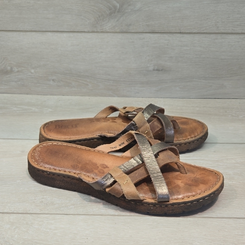 Born Women's Strappy Thong Sandals in Brown and Metallic Shoes Sz 10